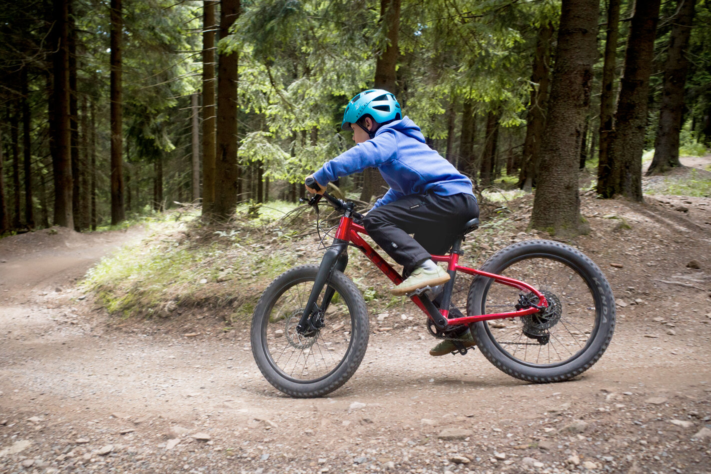 Dětské lehké MTB horské kolo Rascal Wild 20 s hydraulickými kotoučovými brzdami a plášti Kenda